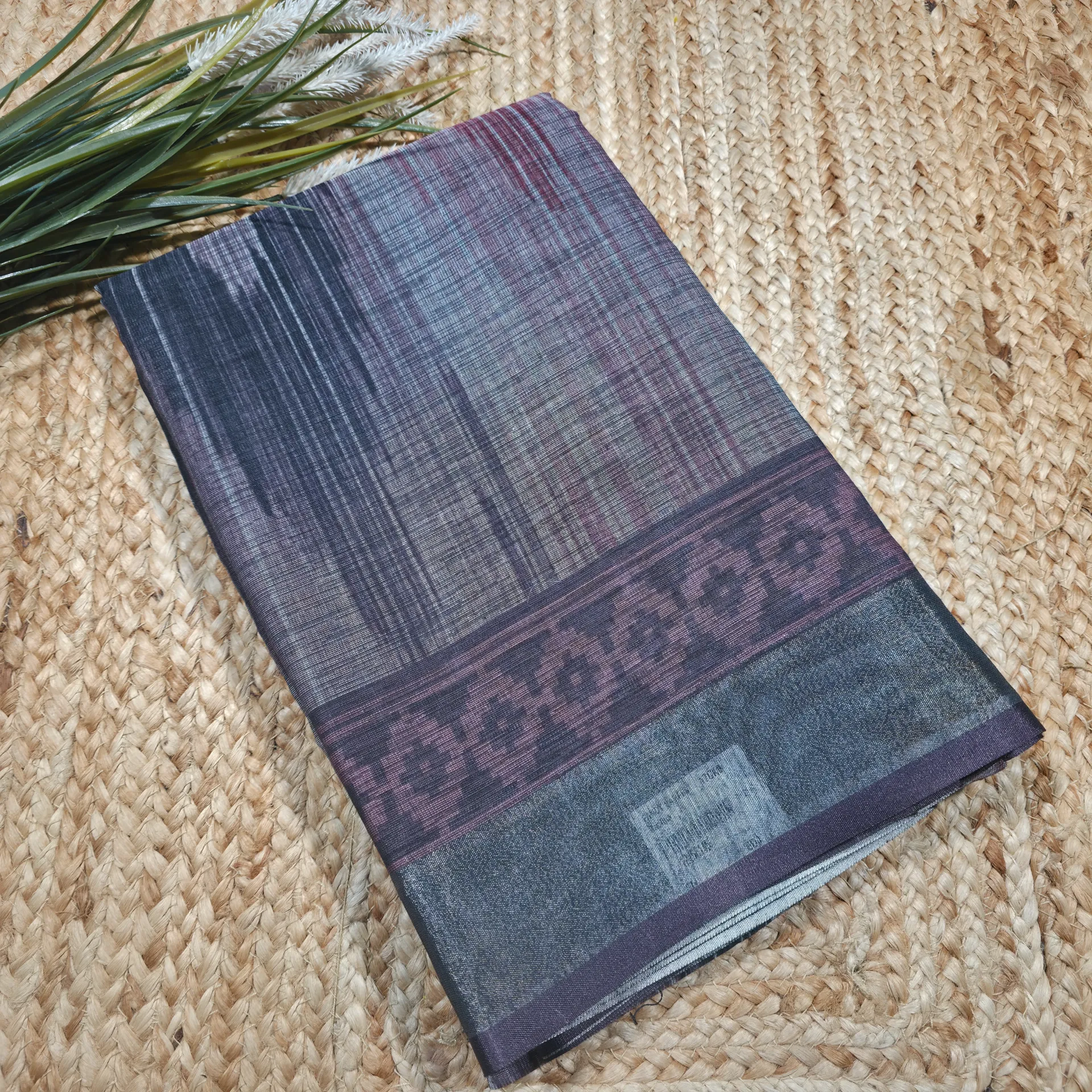 [A12250145] Charcoal Grey & Maroon Linen Silk Saree With Unstitched Blouse Piece